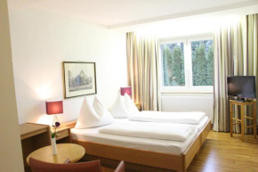  Hotel Alhartinger Hof  Леондинг
